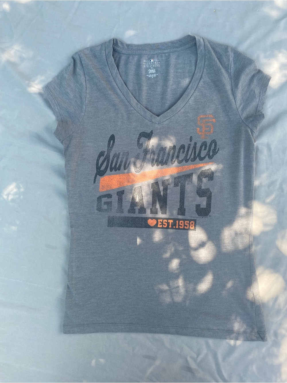 MLB San Francisco Giants Gray and Orange V-Neck Tee